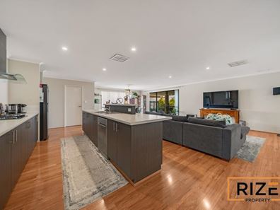 210 Golf Links Drive, Carramar WA 6031