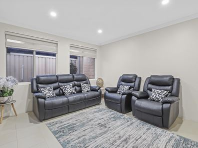 9 Cortona Grove, Sinagra WA 6065