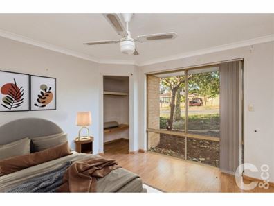 4 The Ramble, Parmelia WA 6167