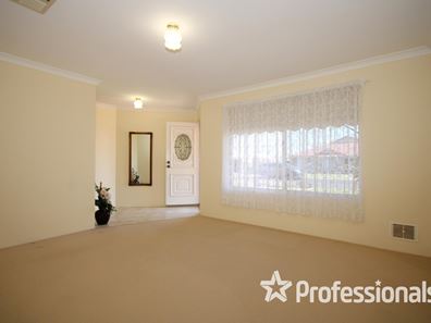 28 Macquarie Drive, Australind WA 6233