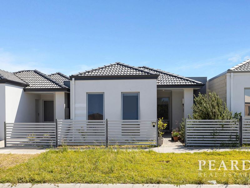 17 Saunton Way, Ridgewood