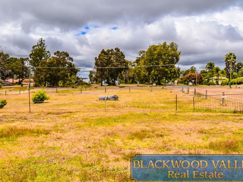 7 Warner Street, Hester WA 6255