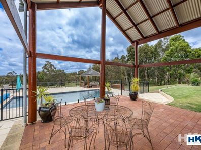 203 Alawoona Circle, Bullsbrook WA 6084