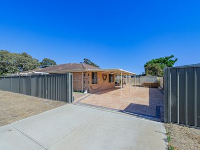 1 Minneola Road, Seville Grove WA 6112