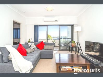 93/6 Walsh Loop, Joondalup WA 6027