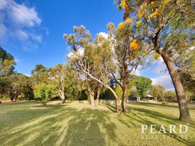 39 Moondyne Trail, Gnangara WA 6077