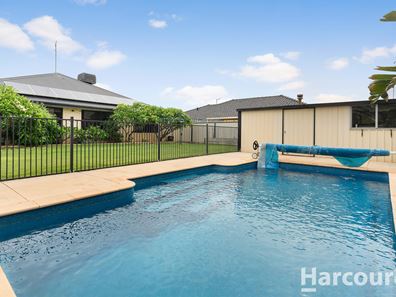 4 Camden Way, Meadow Springs WA 6210