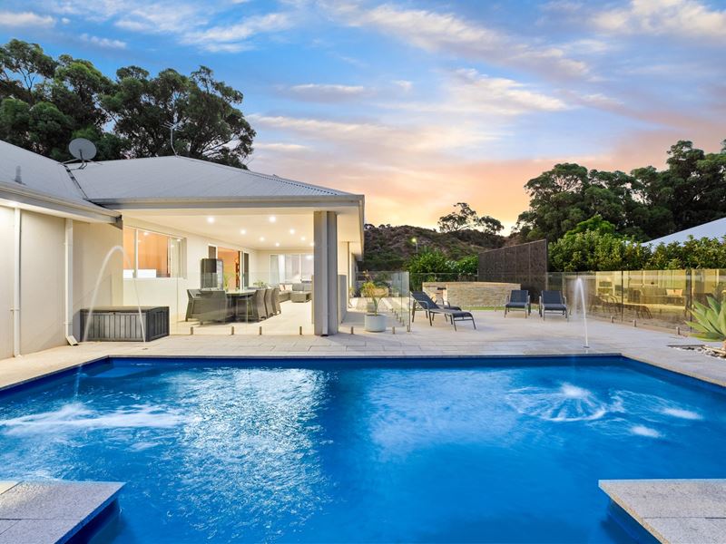 17 Ayrton Court, Golden Bay