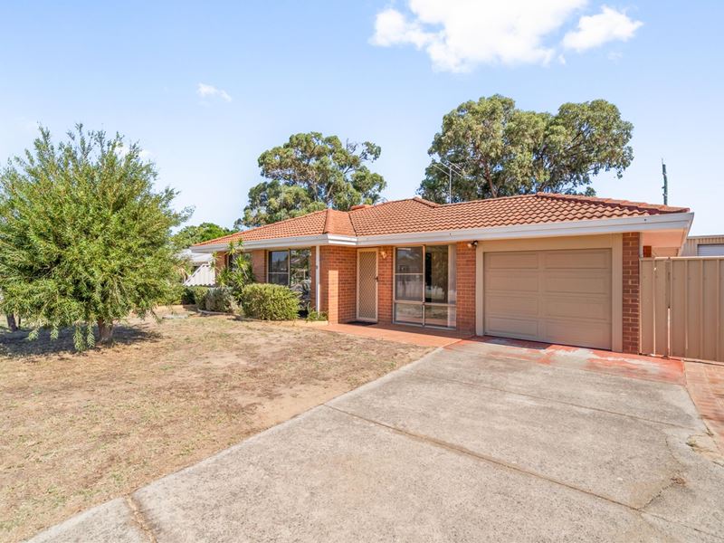 9 Scrubbird Court, Greenfields