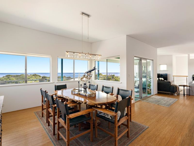 10 Gwenydd Way, Peppermint Grove Beach WA 6271