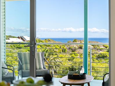 10 Gwenydd Way, Peppermint Grove Beach WA 6271