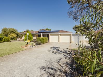 19 Jaeger Square, Ballajura WA 6066