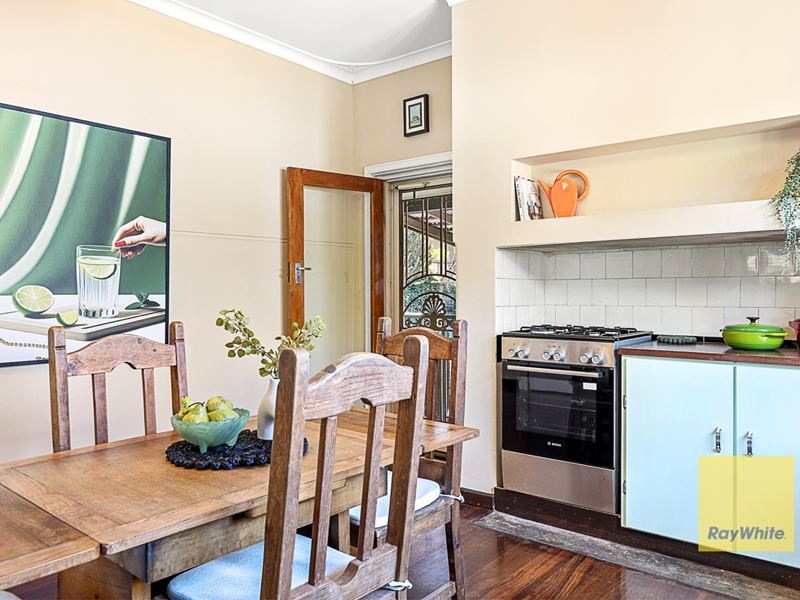 82 HAMPTON ROAD, Fremantle