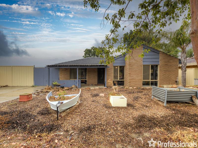 91 Blackadder Road, Swan View WA 6056