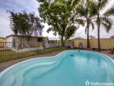 91 Blackadder Road, Swan View WA 6056