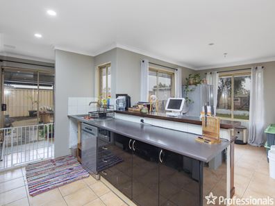91 Blackadder Road, Swan View WA 6056