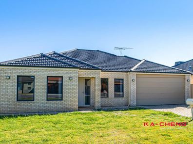 5 Oroya Close, Morley WA 6062
