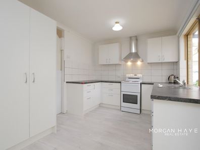 4/39 Mosaic  Street East, Shelley WA 6148