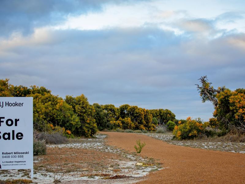 137 Cambewarra  Drive, Hopetoun WA 6348