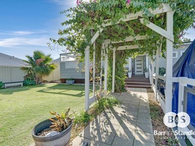 8 Timperley Road, South Bunbury WA 6230