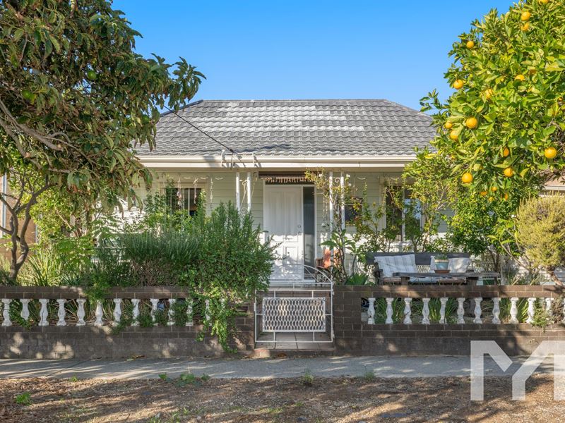 2 York Street, Beaconsfield WA 6162