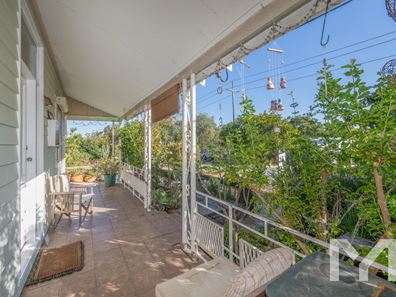 2 York Street, Beaconsfield WA 6162