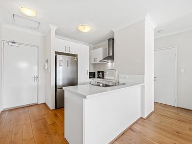 5/208 Fisher Street, Cloverdale WA 6105