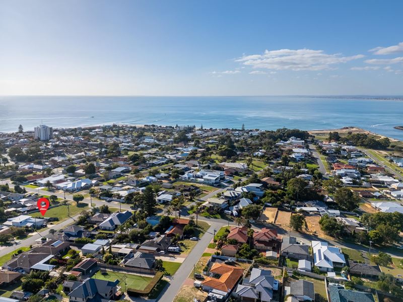 2A Lindley Road, Halls Head WA 6210