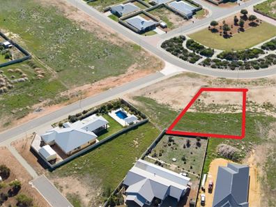 21 Wanderer Concourse, Wandina WA 6530