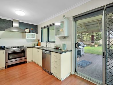 12 Delbridge Drive, Kenwick WA 6107