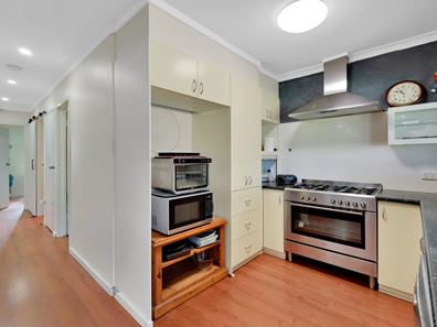 12 Delbridge Drive, Kenwick WA 6107