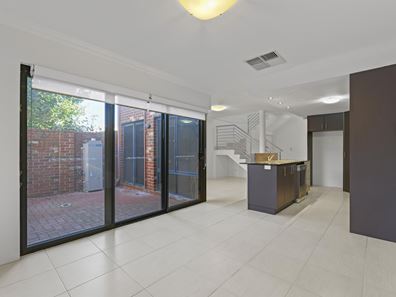 18A Mcmillan St, Victoria Park WA 6100