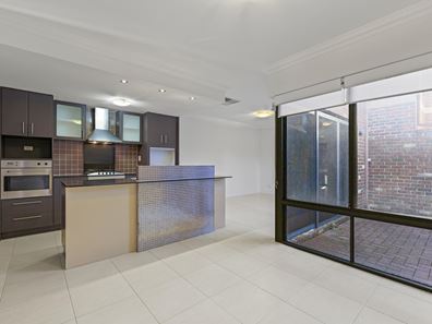 18A Mcmillan St, Victoria Park WA 6100
