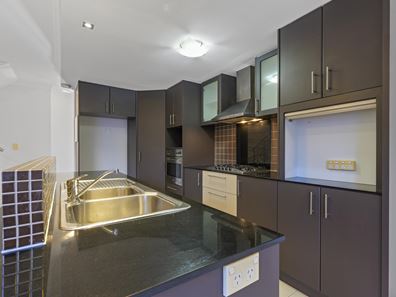18A Mcmillan St, Victoria Park WA 6100