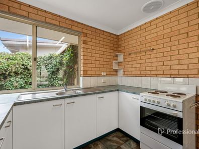 1/216 First Street, Wonthella WA 6530
