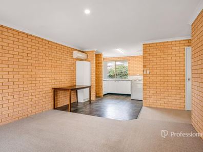 1/216 First Street, Wonthella WA 6530