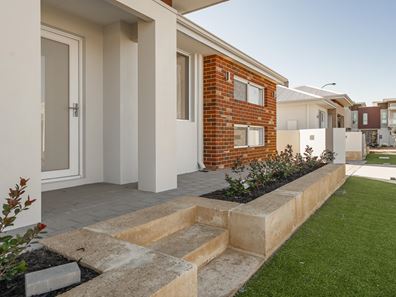 4/22 Bushlark Turn, Erskine WA 6210