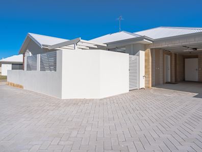 4/22 Bushlark Turn, Erskine WA 6210