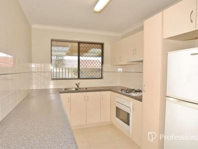 4/8 Grose Way, Noranda WA 6062