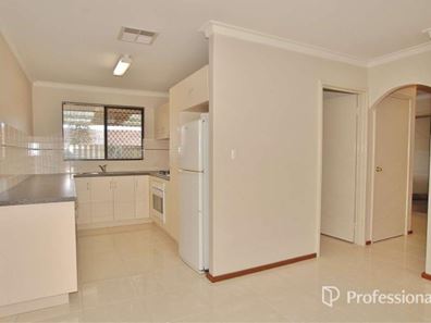 4/8 Grose Way, Noranda WA 6062