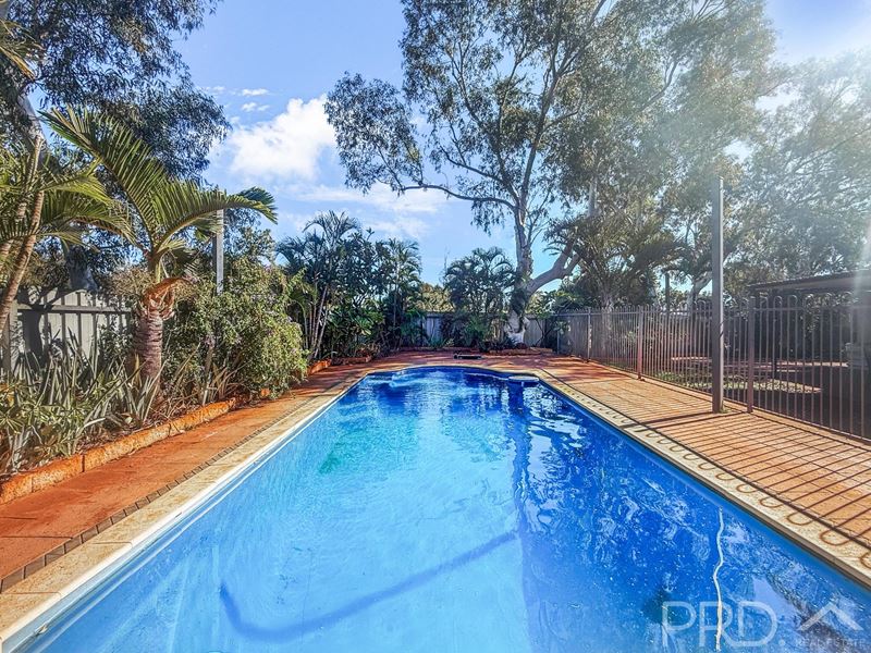 2 Hardey Crescent, Dampier WA 6713