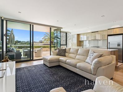 E4/70-72 Canning Beach Road, Applecross WA 6153