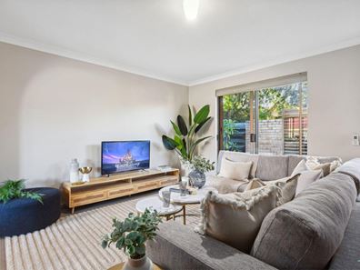 2/96 Edgecumbe Street, Como WA 6152