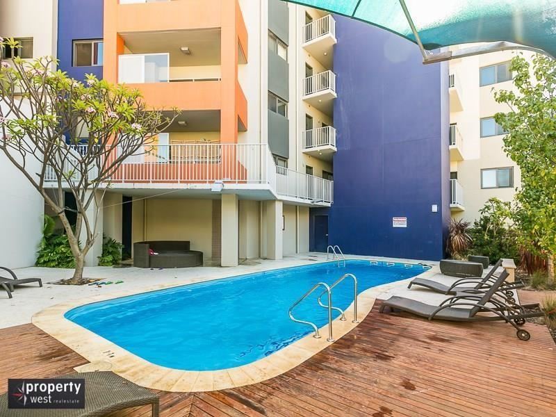 25/2 Walsh Loop, Joondalup WA 6027