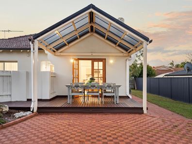 68A Hope Avenue, Manning WA 6152