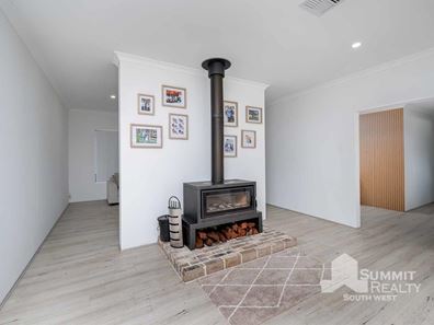20 East Road, Capel WA 6271