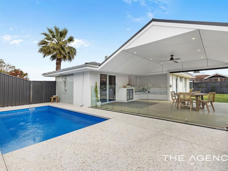 4B Field Street, Kingsley