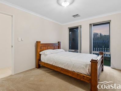 37 Tallering Way, Golden Bay WA 6174