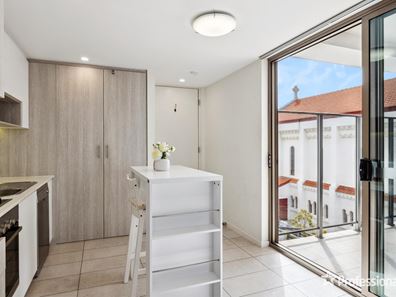 17/15 Leonard Street, Victoria Park WA 6100