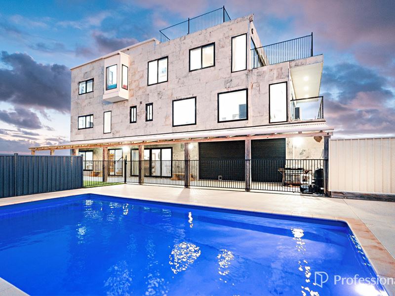 2 Abrolhos Close, Greenough WA 6532